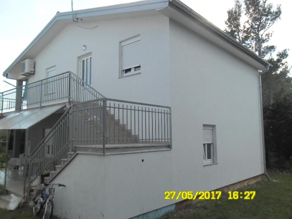 Apartmani Gavran Seline Exterior foto